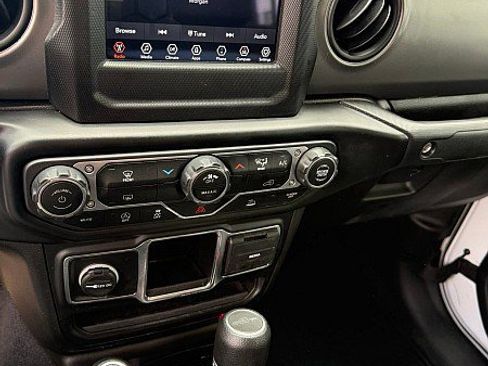 Used 2023 Jeep Gladiator Sport w/ Trailer Tow Package AWD/4WD image 8