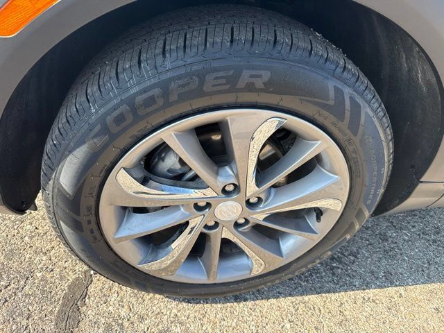 Certified 2021 Buick Encore GX Select w/ Experience Buick Package FWD image 9
