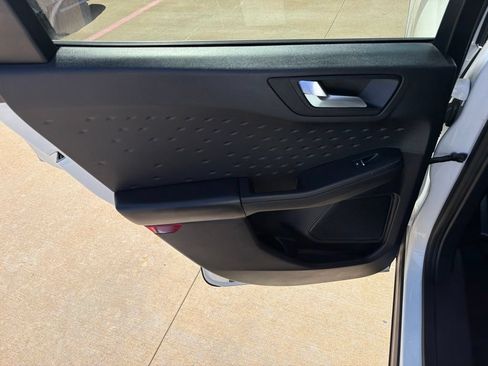 Used 2020 Ford Escape SEL FWD image 15