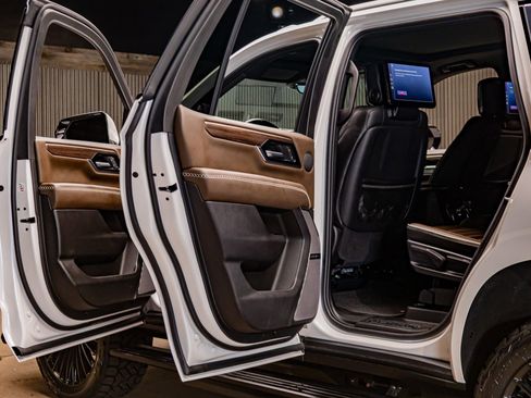 Used 2025 GMC Yukon Denali Ultimate image 27