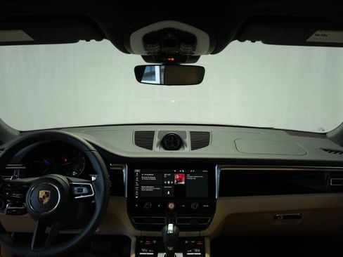 Certified 2026 Porsche Macan AWD/4WD image 16
