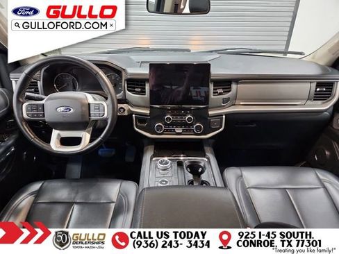 Used 2024 Ford Expedition XLT image 11