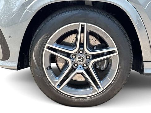 Certified 2025 Mercedes-Benz GLS 450 4MATIC image 8