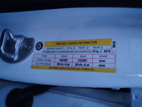 Used 2020 Tesla Model Y Performance image 32