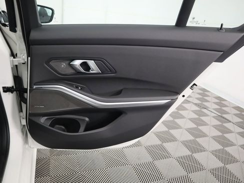 New 2026 BMW 330i xDrive Sedan w/ M Sport Package image 28
