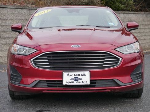 Used 2019 Ford Fusion SE image 2