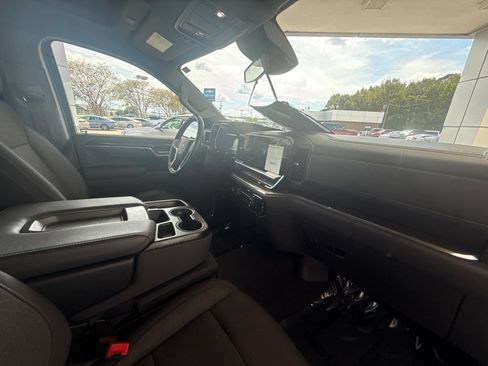 Used 2024 Chevrolet Silverado 1500 LT AWD/4WD image 30