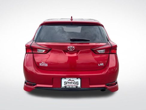 Used 2017 Toyota Corolla iM w/ Carpet Mat Package FWD image 4