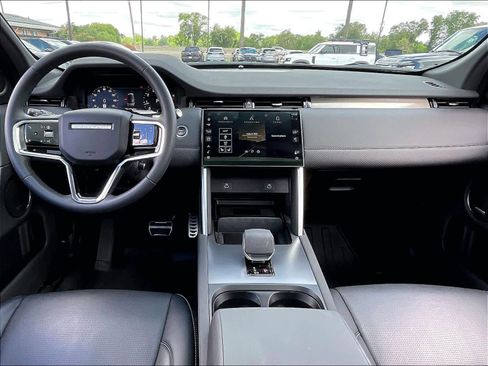 Used 2025 Land Rover Discovery Sport Dynamic SE AWD/4WD image 18