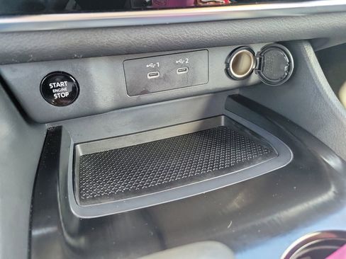 Used 2024 Nissan Rogue S image 21