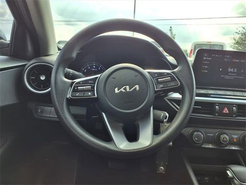 Used 2022 Kia Forte LXS image 10