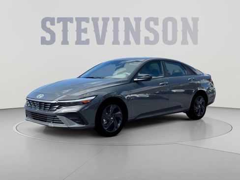 New 2026 Hyundai Elantra Sport FWD image 2