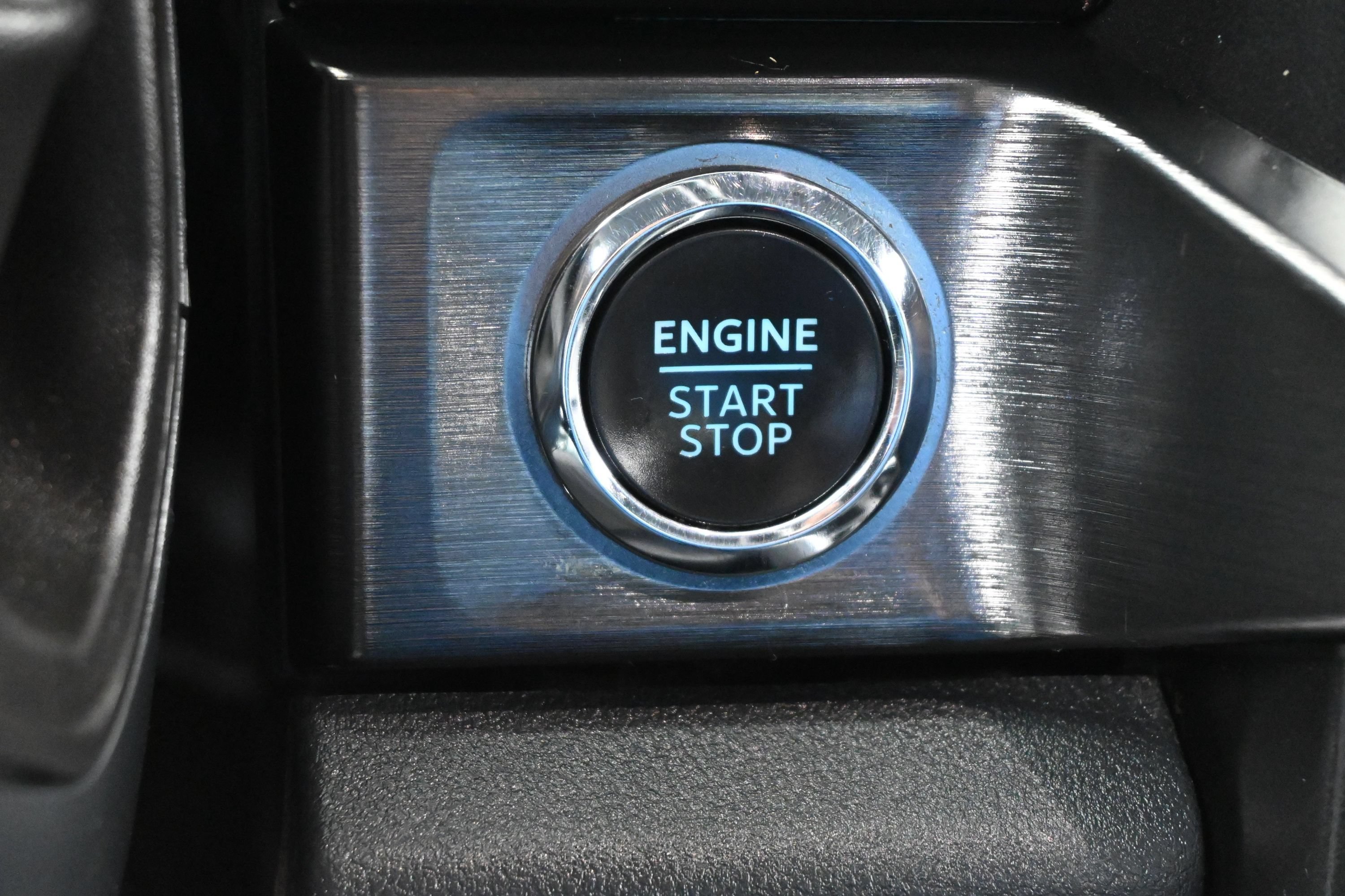 Used 2024 Ford F350 Lariat w/ FX4 Off-Road Package AWD/4WD image 20