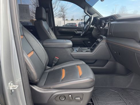 Used 2024 GMC Sierra 2500 AT4 w/ AT4 Premium Plus Package AWD/4WD image 31