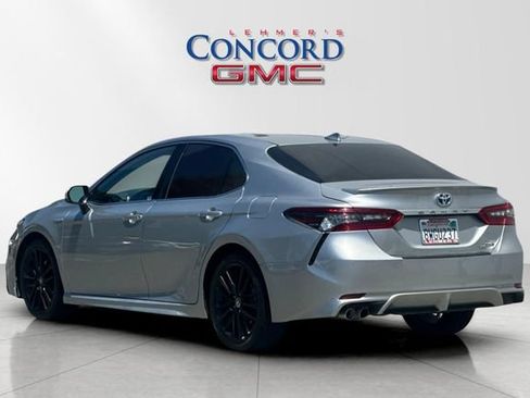 Used 2021 Toyota Camry XSE FWD image 6