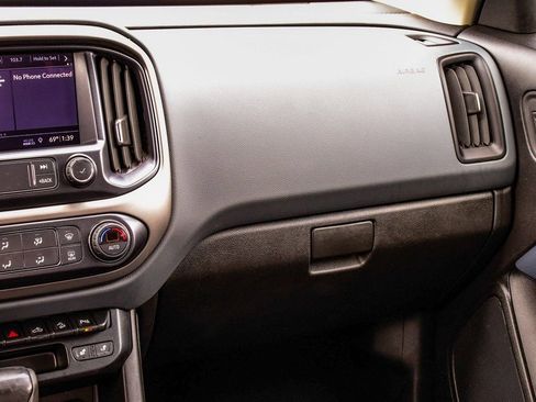 Used 2019 Chevrolet Colorado Z71 image 17