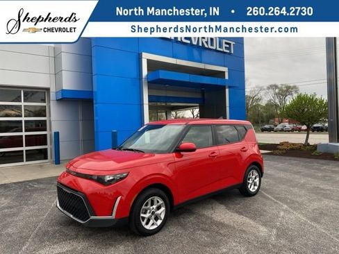 Used 2025 Kia Soul LX w/ LX Technology Package FWD image 1