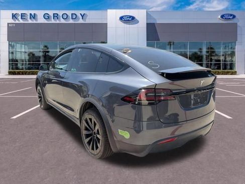 Used 2023 Tesla Model X AWD/4WD image 3