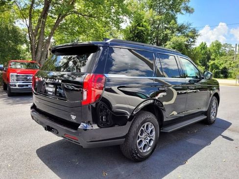 New 2025 Ford Expedition Active image 13