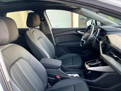 Certified 2024 Audi Q4 e-tron Premium Plus w/ Premium Plus image 10