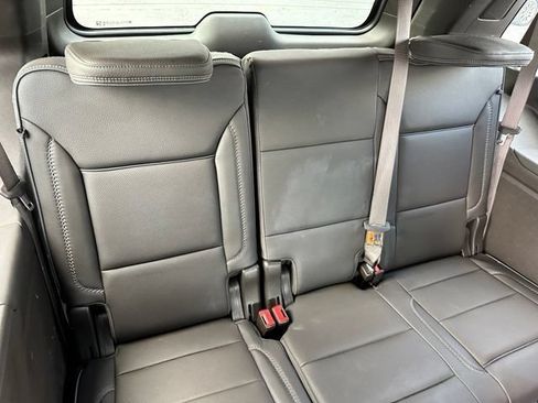 Used 2021 GMC Yukon Denali w/ Denali Premium Package RWD image 18