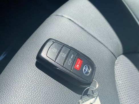 Used 2024 Toyota Grand Highlander AWD image 10