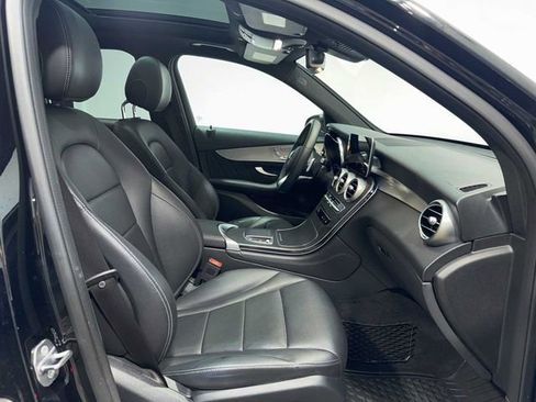 Used 2020 Mercedes-Benz GLC 300 image 9