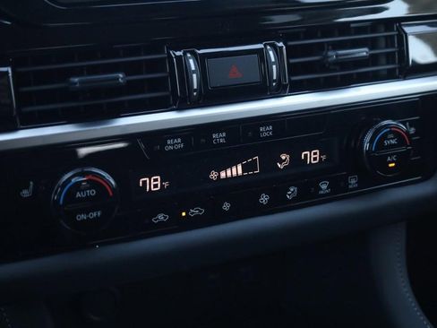 New 2025 Nissan Pathfinder SV w/ Black Appearance Package image 16