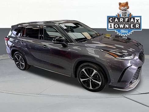 Used 2022 Toyota Highlander XSE image 1
