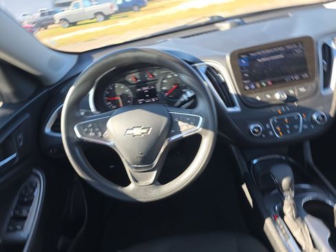 Used 2023 Chevrolet Malibu LT image 22