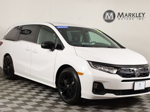 Certified 2026 Honda Odyssey Sport-L image 1