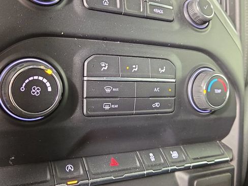 Used 2020 Chevrolet Silverado 1500 LT w/ LT Value Package AWD/4WD image 19