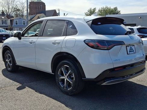 Certified 2024 Honda HR-V EX-L image 4