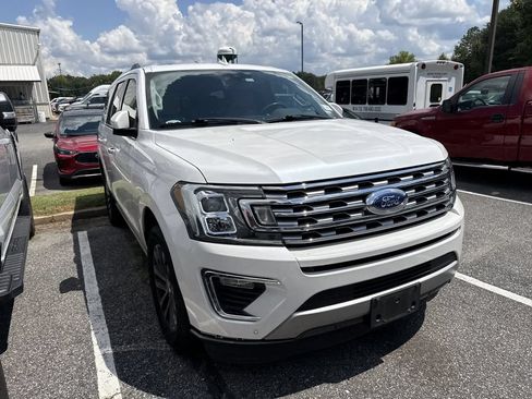 Used 2018 Ford Expedition Limited w/ Equipment Group 301A RWD image 2