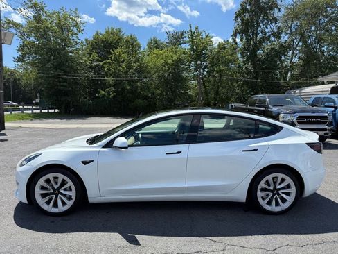 Used 2022 Tesla Model 3 Rear-Wheel Drive image 4
