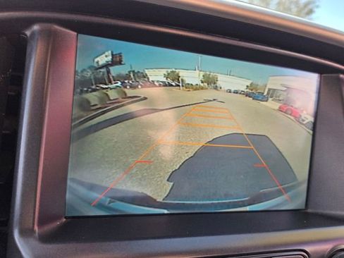 Used 2015 GMC Canyon SLT image 25