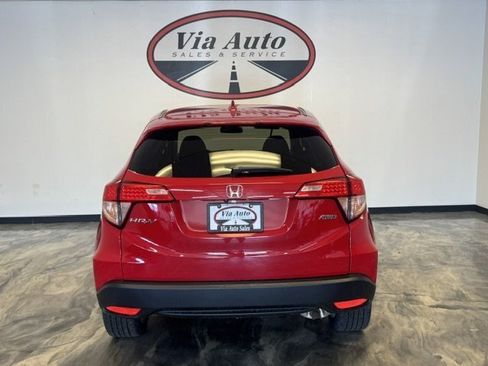 Used 2017 Honda HR-V EX image 10