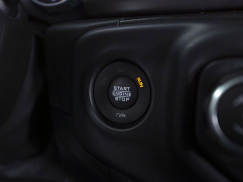 Used 2021 Jeep Wrangler Sport image 25