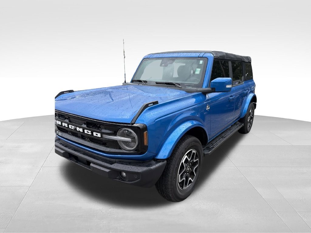 Used 2024 Ford Bronco Outer Banks AWD/4WD image 3