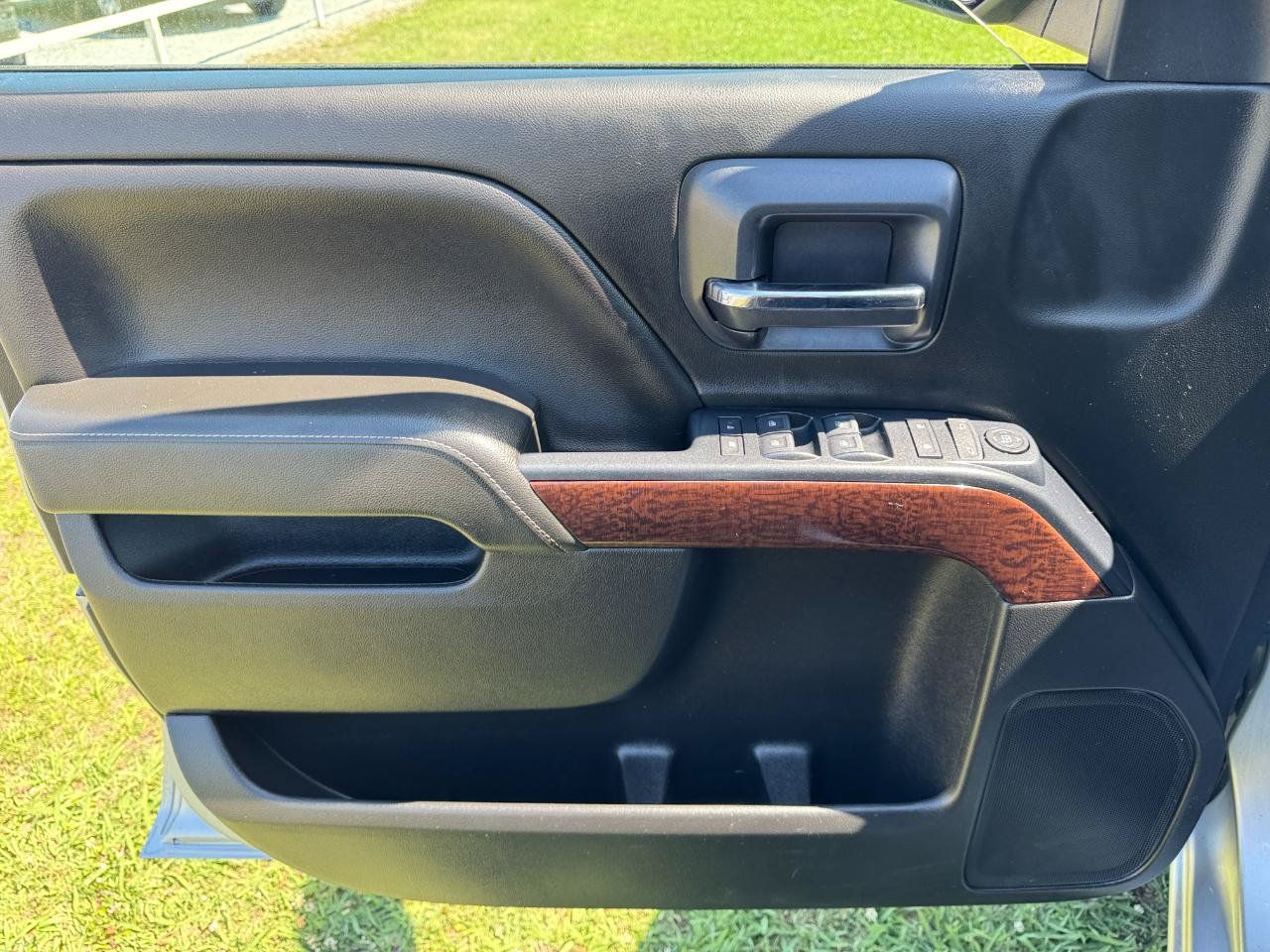 Used 2019 GMC Sierra 1500 SLE w/ SLE Value Package AWD/4WD image 25
