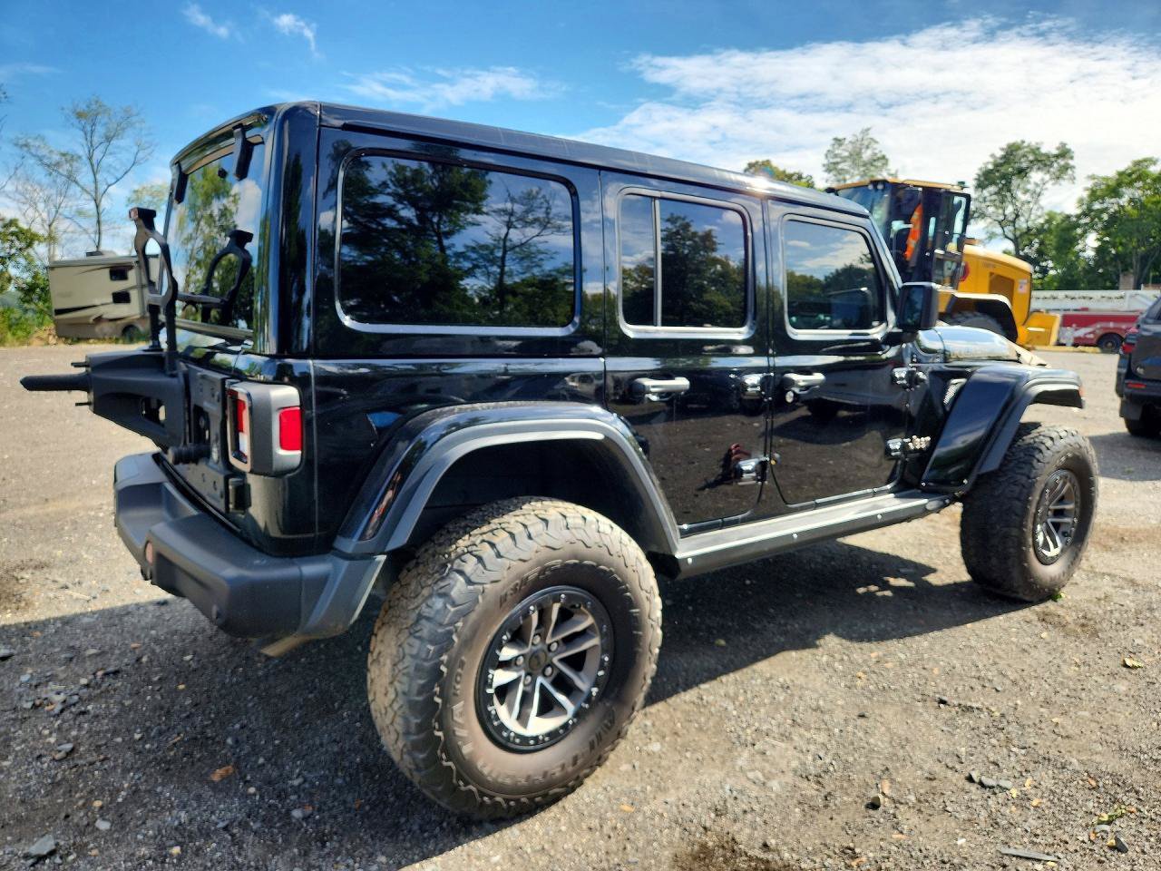 Used 2023 Jeep Wrangler Unlimited Rubicon 392 AWD/4WD image 5
