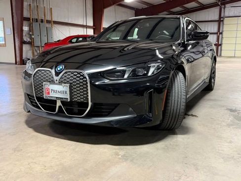 Used 2025 BMW i4 xDrive40i AWD/4WD image 3