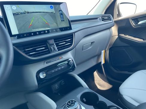 New 2025 Ford Escape SE w/ PHEV Premium Package FWD image 46