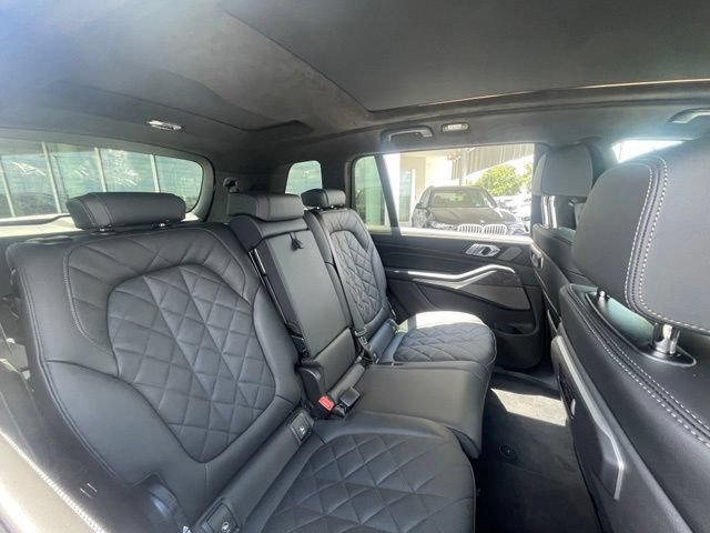 Used 2027 BMW X7 xDrive40i w/ M Sport Package AWD/4WD image 24