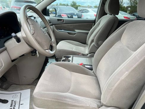Used 2009 Toyota Sienna LE image 14
