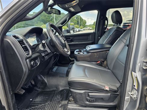 Used 2021 RAM 3500 Tradesman w/ Chrome Appearance Group AWD/4WD image 16