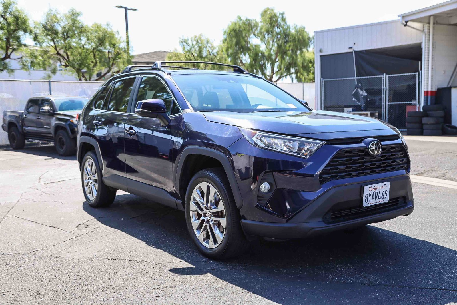 Certified 2021 Toyota RAV4 XLE Premium AWD/4WD image 3