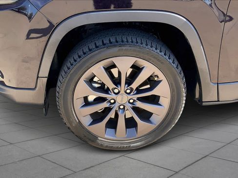 Used 2021 Jeep Cherokee Latitude Lux 80th Anniv w/ Quick Order Package 26U 80TH FWD image 10