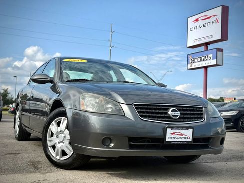 Used 2005 Nissan Altima 2.5 S w/ (S02) Side Airbags Pkg FWD image 1