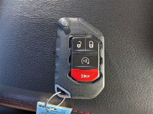 Used 2020 Jeep Gladiator Rubicon image 30